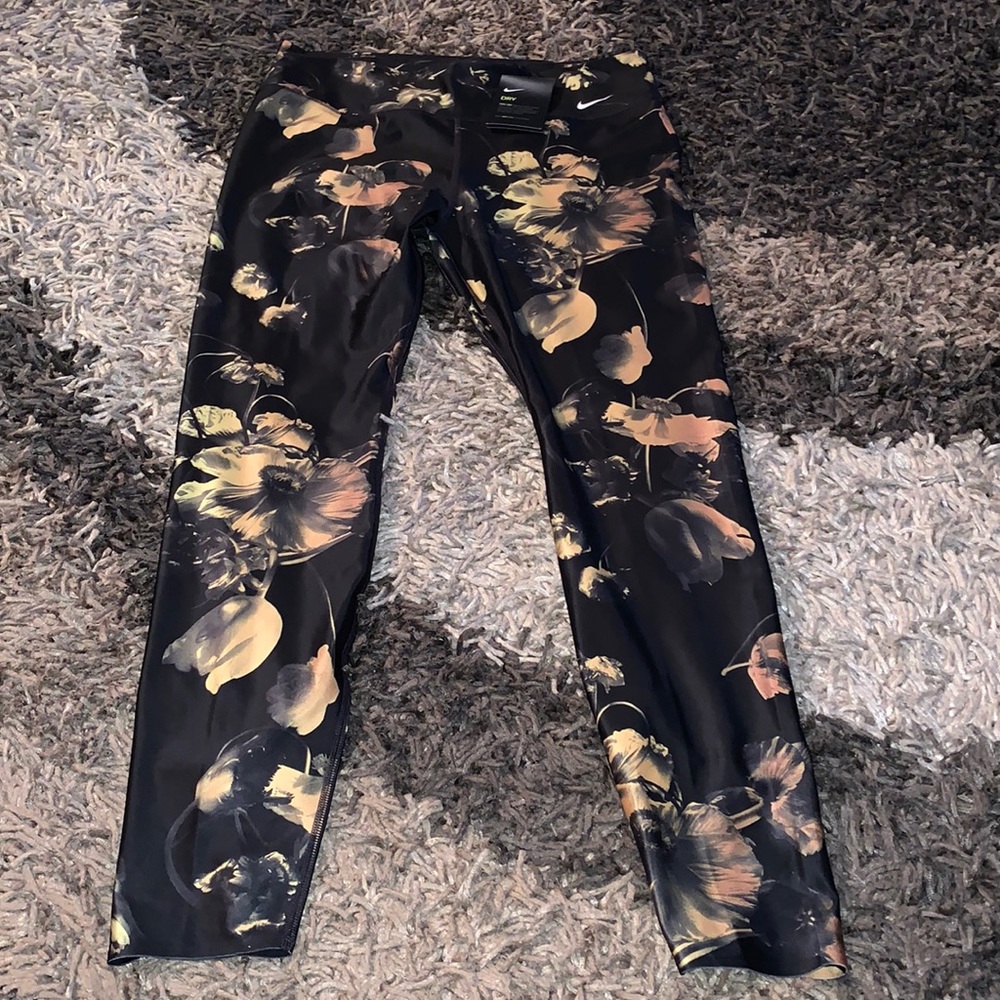 Nike Dri-Fit Tight Fit Mid Rise Gym Pant Size XL NWT